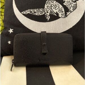 Dr martens vegan pebbled leather wallet